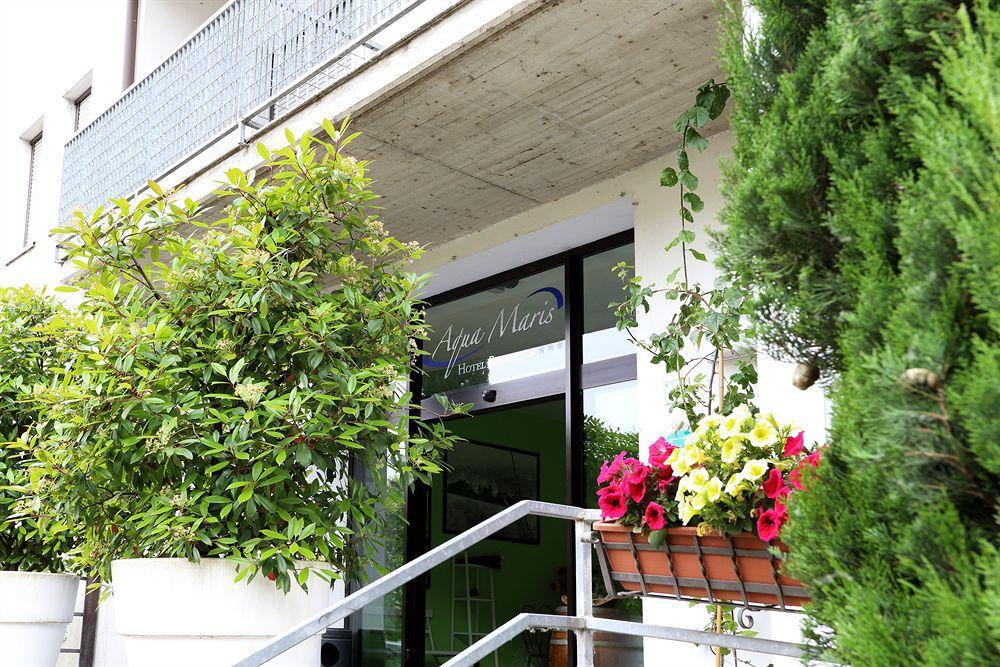 Hotel Aquamaris Sala Baganza Exterior foto