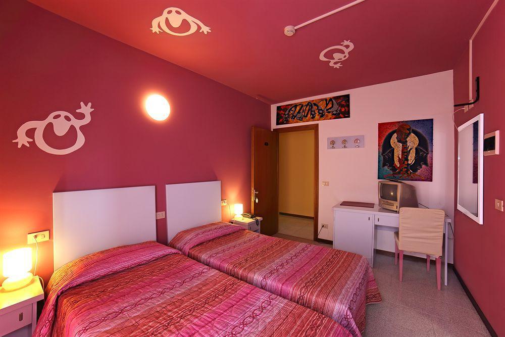 Hotel Aquamaris Sala Baganza Exterior foto
