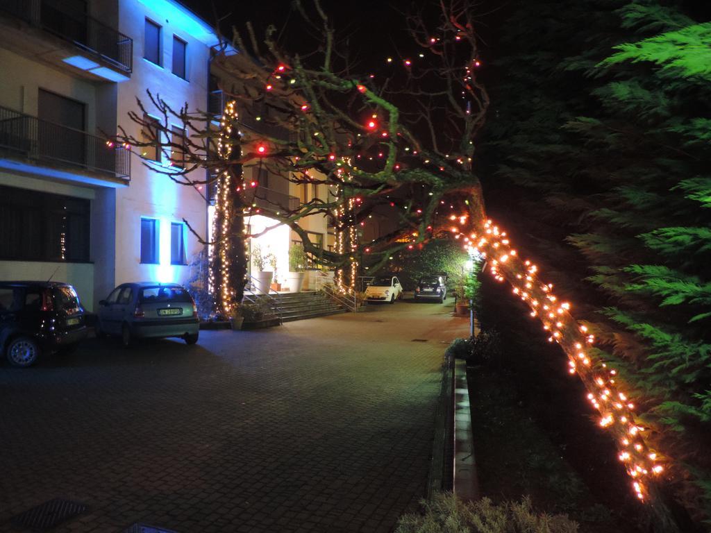 Hotel Aquamaris Sala Baganza Exterior foto