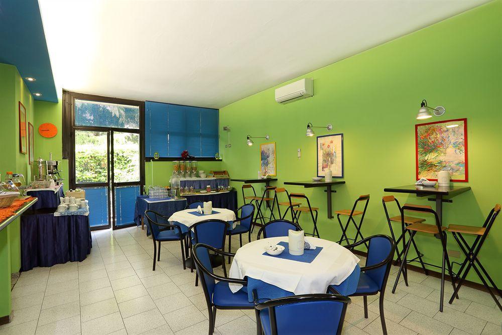 Hotel Aquamaris Sala Baganza Exterior foto