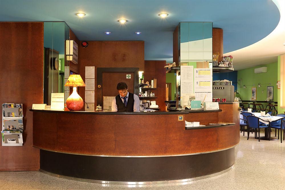 Hotel Aquamaris Sala Baganza Exterior foto